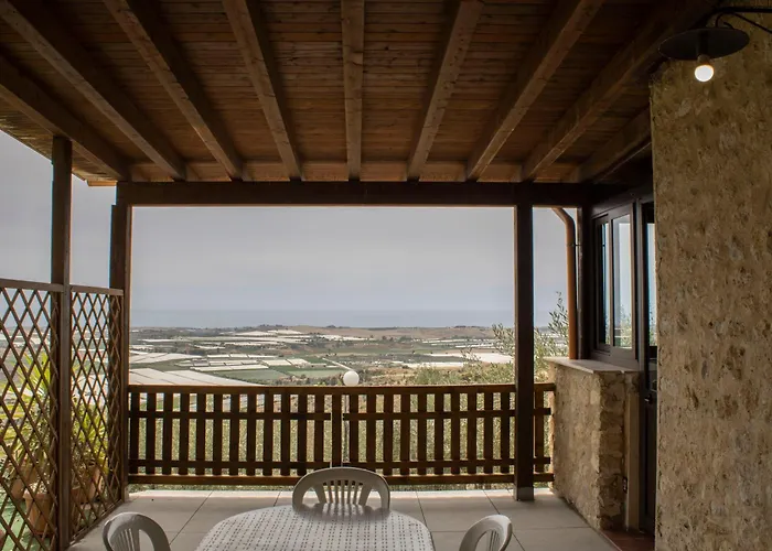 Bellajo - Rustiche Con Piscina