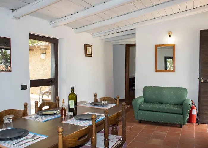 Feriehus Bellajo - Rustiche Con Piscina