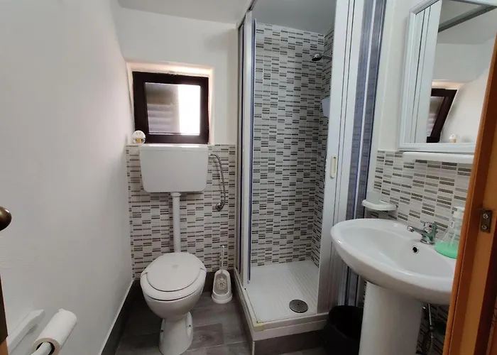 Feriehus Bellajo - Rustiche Con Piscina *